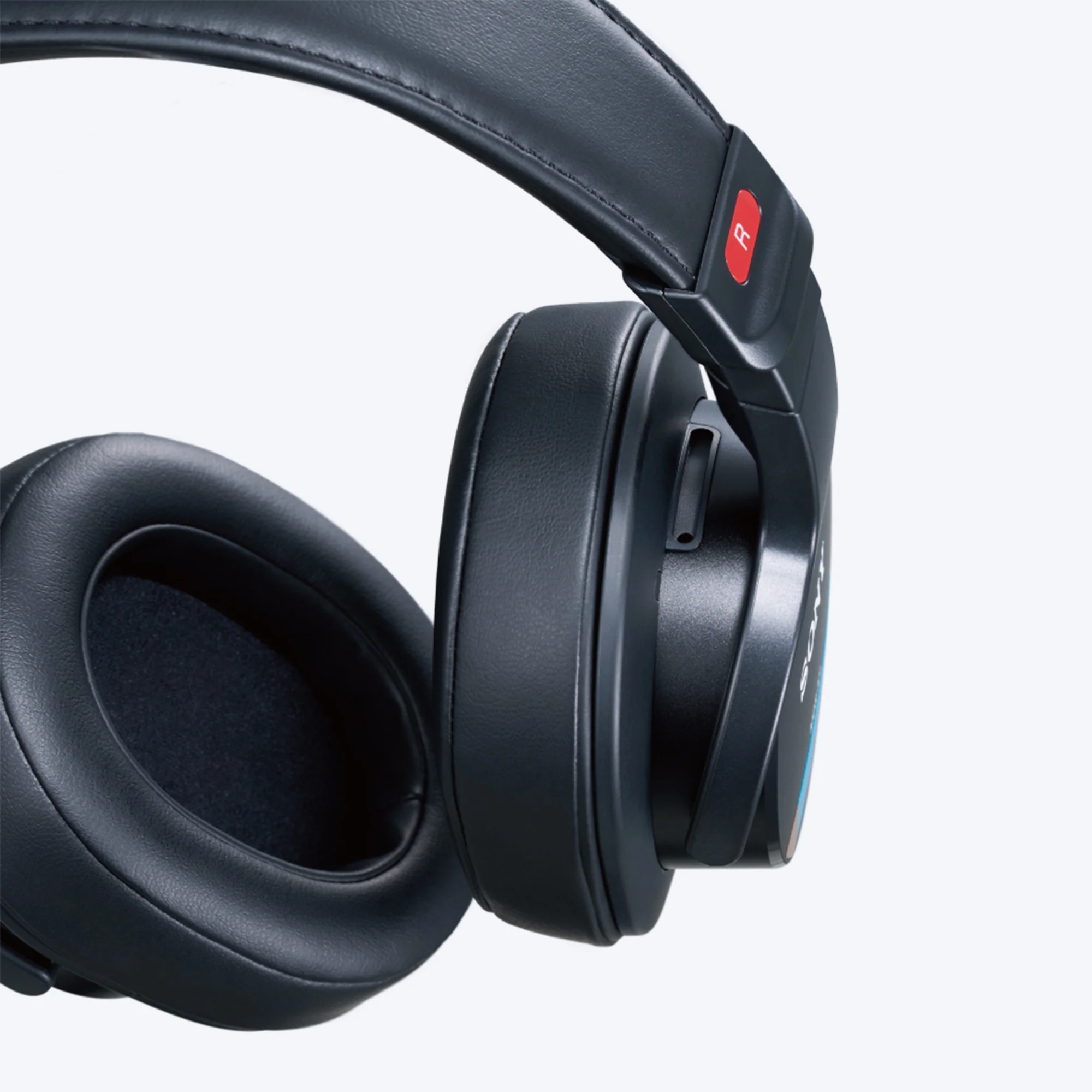 Sony MDR-M1 Studio Headphones - Image 3