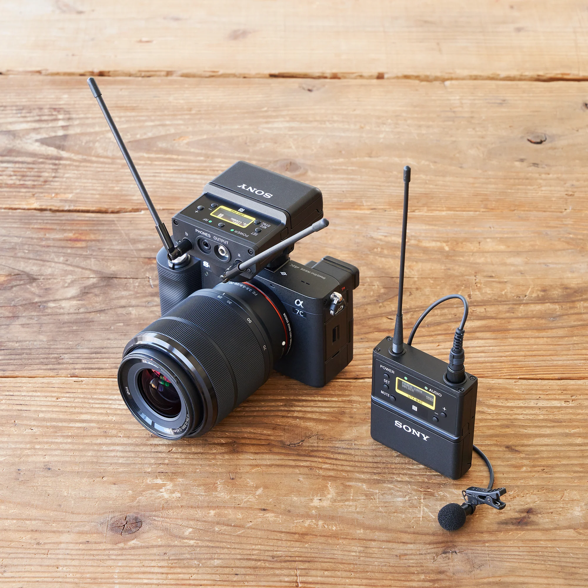 Sony UWP-D21 Camera-Mount Wireless Omni Lavalier Microphone System - Image 5