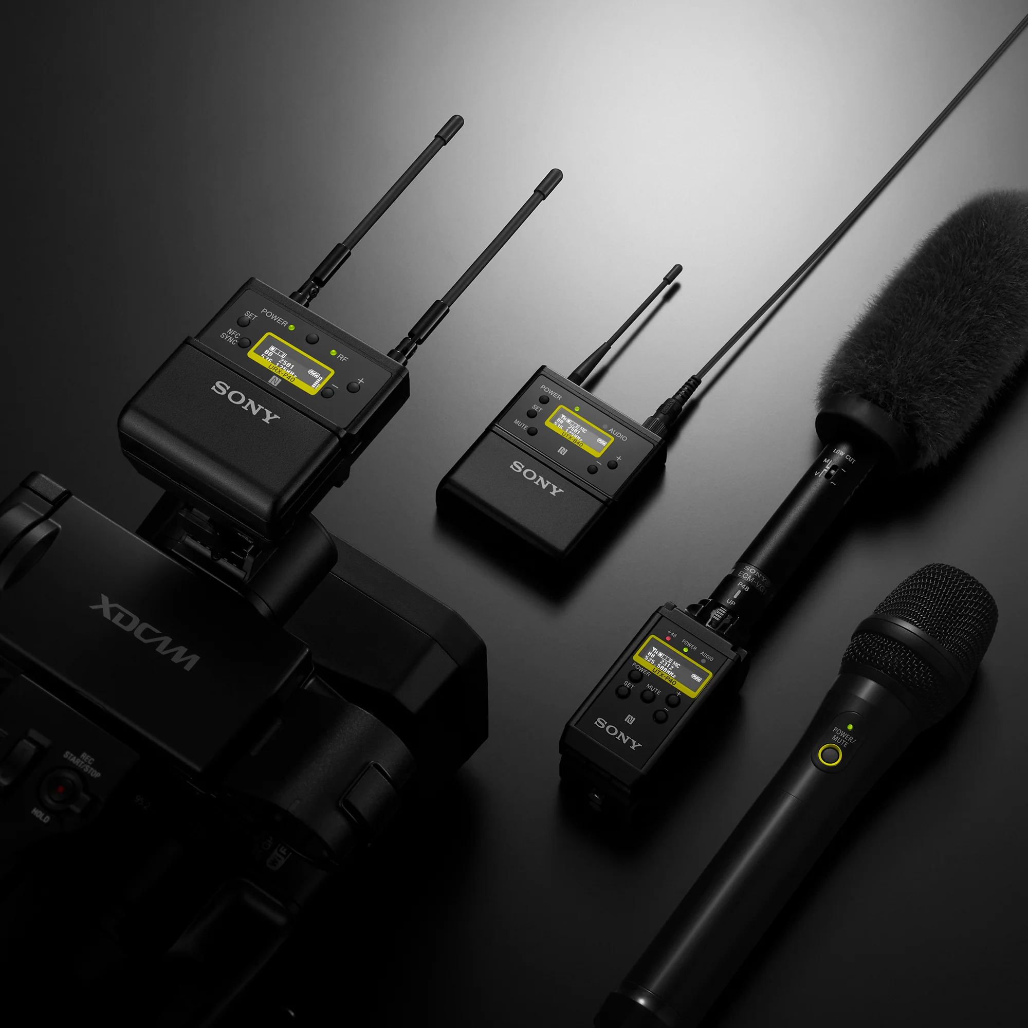 Sony UWP-D21 Camera-Mount Wireless Omni Lavalier Microphone System - Image 7
